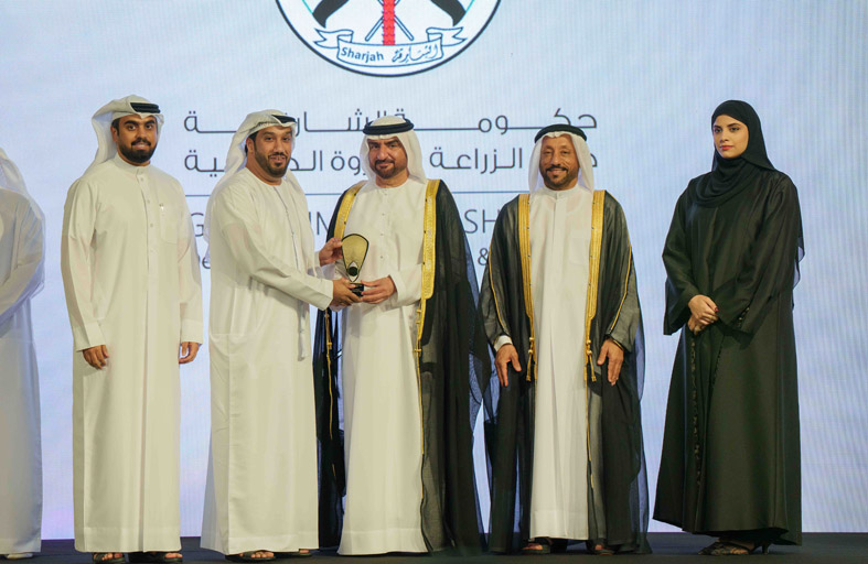 دائرة الزراعة والثروة الحيوانية تحصد  جائزة الشارقة للتميّز عن المسؤولية المجتمعية