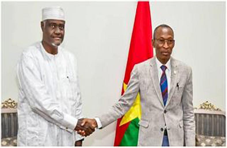 رئيس وزراء بوركينا فاسو يدعو الاتحاد الأفريقي إلى «الاستيقاظ» 