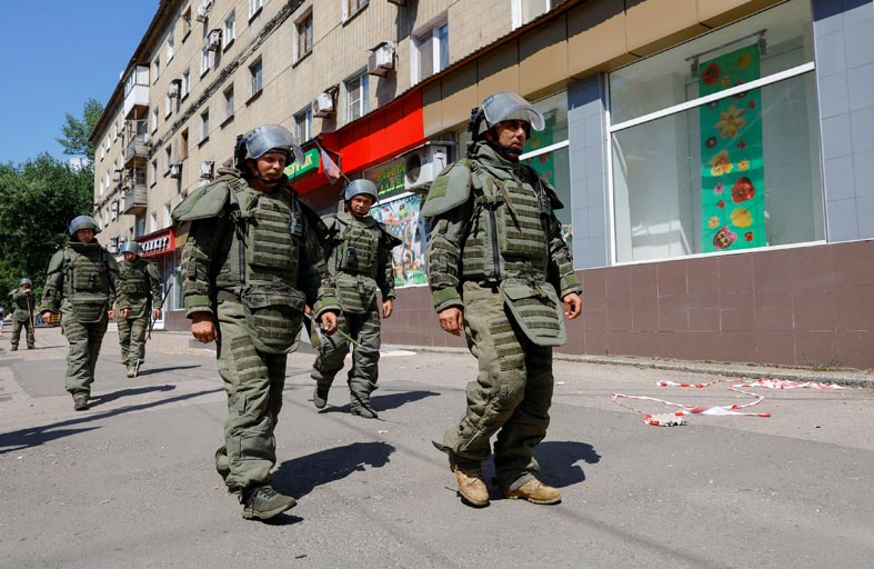 كييف تدعو سكان منطقة دونيتسك إلى إخلائها 