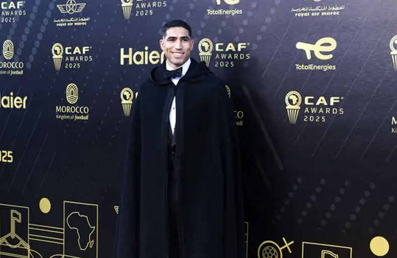 حكيمي يتوج أخيرا بجائزة أفضل لاعب إفريقي 