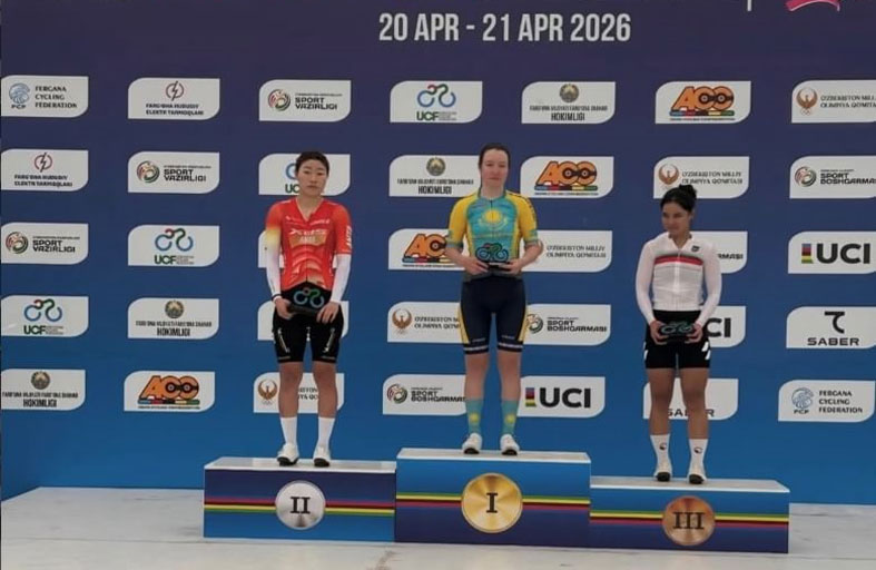 لاعبة الإمارات للدراجات بطلة المرحلة الأخيرة لجائزة «فرغانة» الكبرى