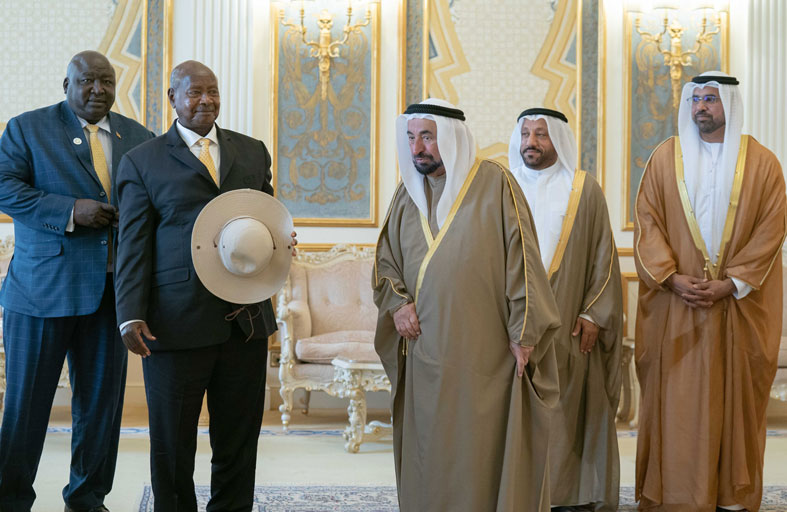 حاكم الشارقة يستقبل رئيس جمهورية أوغندا 