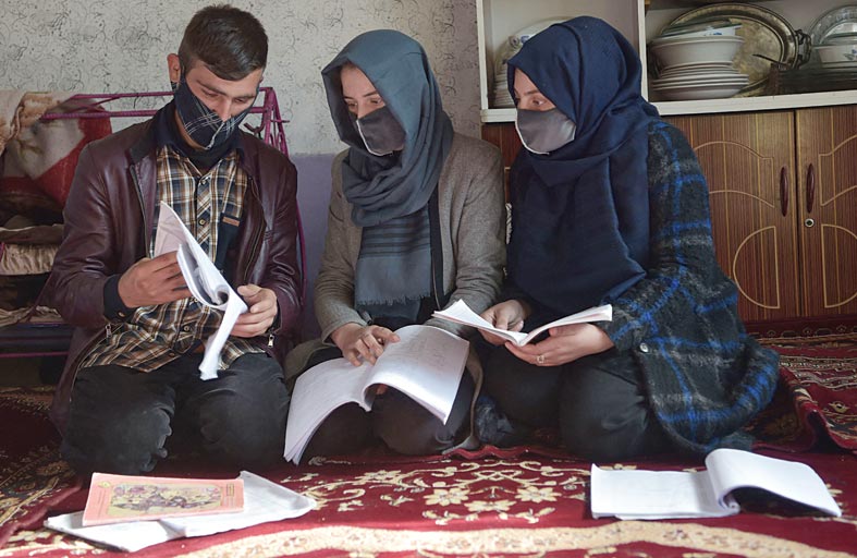 قلق أممي بعد حظر طالبان النساء من العمل بالمنظمات غير الحكومية