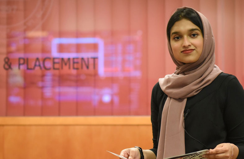 تقدم الجامعة الأميركية في الشارقة بمجالات الهندسة و العمارة و التصميم وفق تصنيف (كيو أس) العالمي