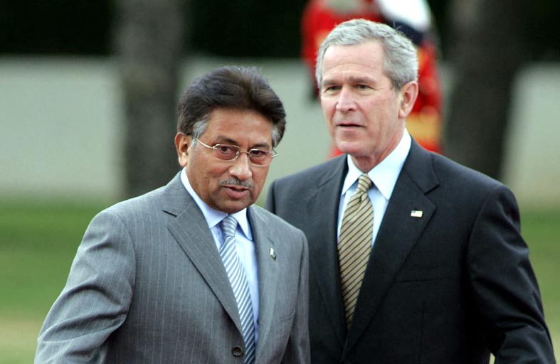 برويز مشرف.. حليف واشنطن في محاربة القاعدة 