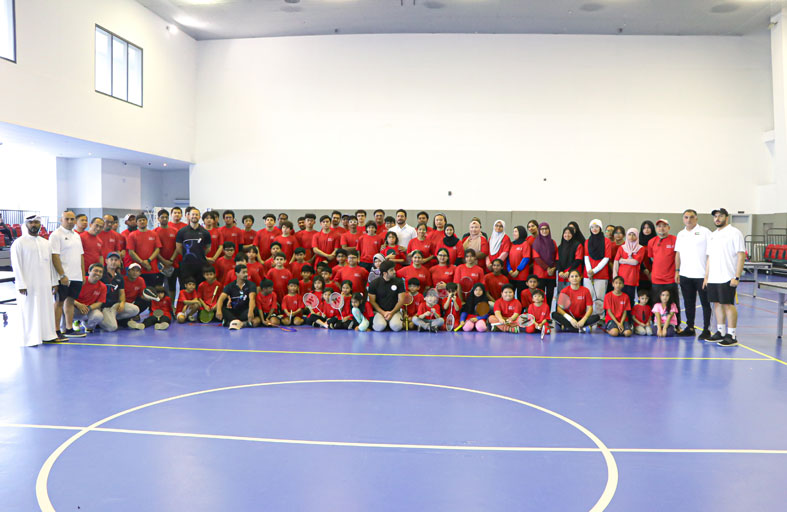 140 لاعباً ولاعبة في «مهرجان الظفرة» للريشة الطائرة وكرة الطاولة