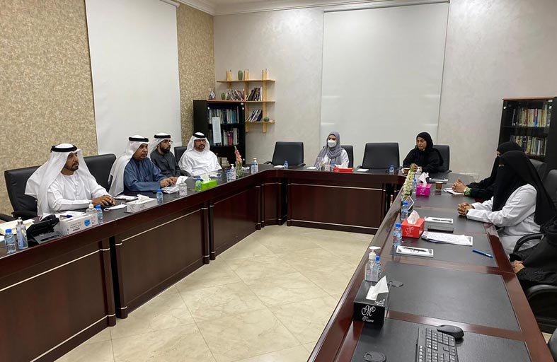 استشاري الشارقة يطلع على جهود الخدمات الاجتماعية في دبا الحصن وخورفكان
