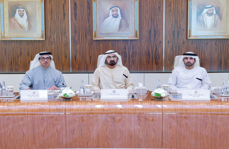 محمد بن راشد: تدريب 80 ألف موظف على تقنيات وأدوات الذكاء الاصطناعي المساعد  