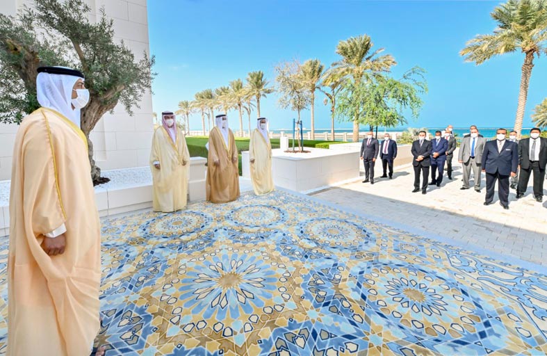 أمام منصور بن زايد.. أعضاء السلطة القضائية الجدد في أبوظبي يؤدون اليمين القانونية