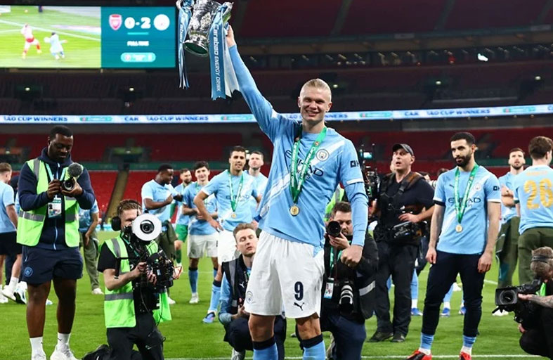 هالاند يشعل صيف الانتقالات.. برشلونة وريال مدريد يترقبان صفقة القرن