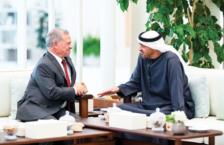رئيس الدولة وملك الأردن يؤكدان أهمية ترسيخ الأمن والاستقرار المستدام في المنطقة 
