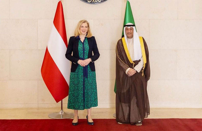 أمين عام مجلس التعاون يبحث مع وزيرة  خارجية النمسا التطورات في المنطقة