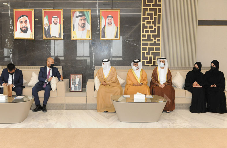 السفير القيرغيزي في الدولة يزور هيئة «الشؤون الإسلامية»