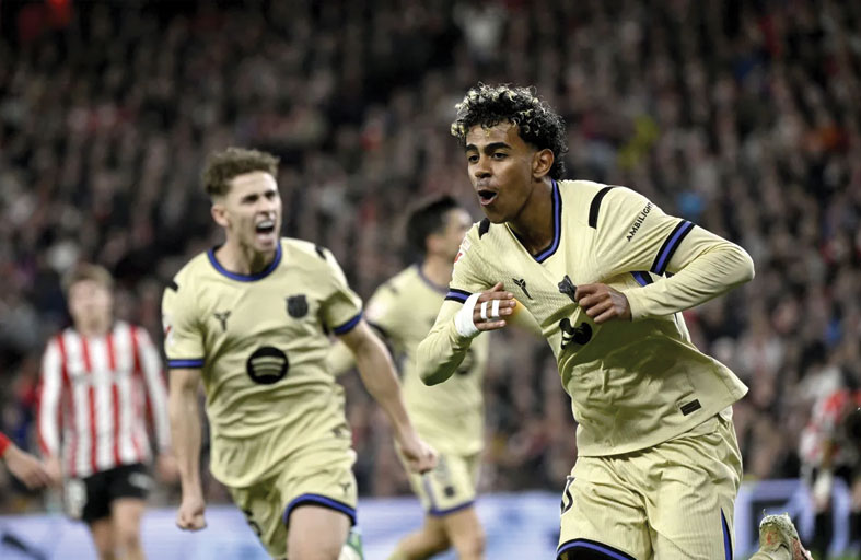 «شورت» ظهور لامين يامال الأول يتحول إلى قطعة نادرة