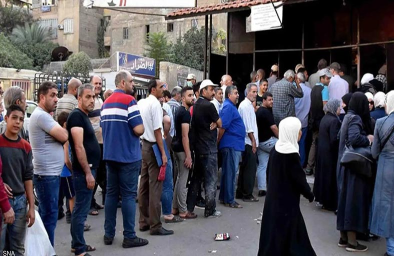أزمة الرغيف في لبنان بين طوابير الخبز وإذلال المواطن