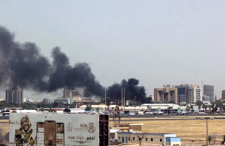 ألمانيا توقف مهمة إجلاء من السودان بسبب القتال 