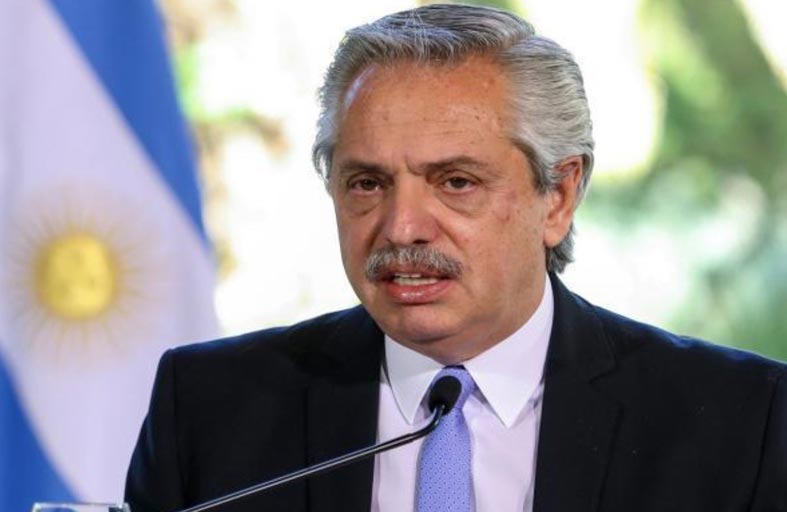 رئيس الأرجنتين يعلن إصابته بفيروس كورونا