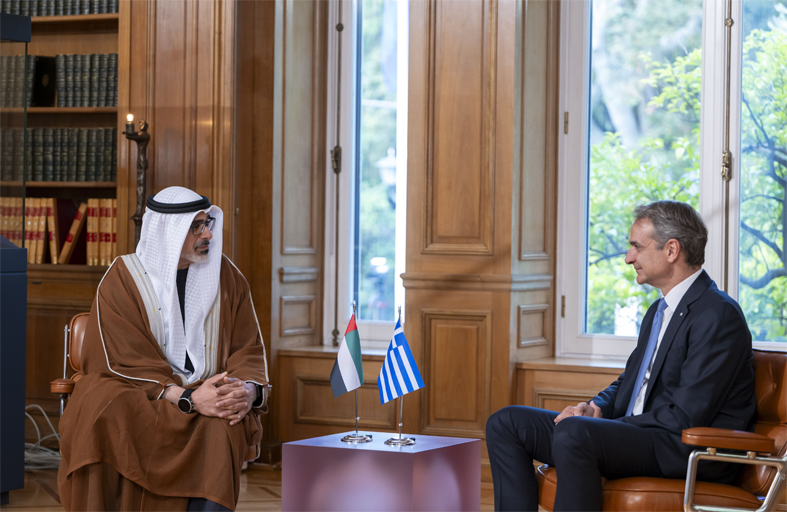 ولي عهد أبوظبي يبحث مع رئيس وزراء اليونان العلاقات الثنائية وسُبل تعزيز الشراكة الإستراتيجية بين البلدين 