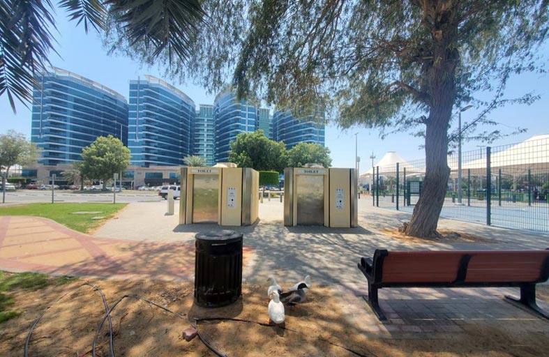 بلدية مدينة أبوظبي تعزز منظومة دورات المياه الإلكترونية في الحدائق 