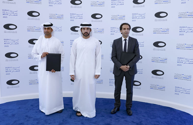 حمدان بن محمد يشهد إطلاق مركز بيانات جديد في دولة الإمارات بتكلفة 2 مليار درهم