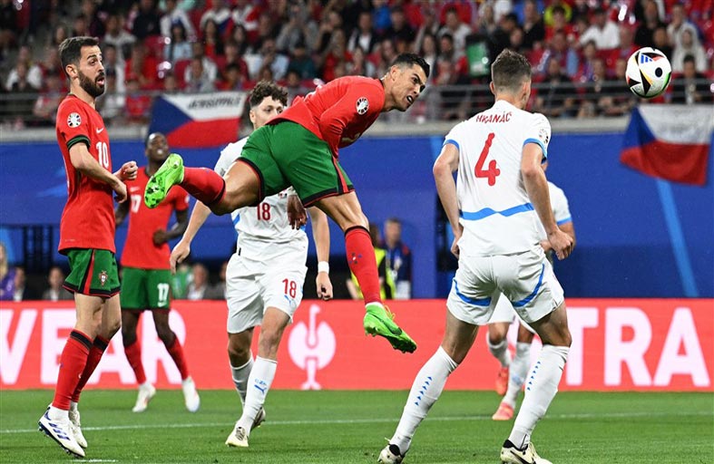  البرتغال تنجو من فخ التشيك بهدف قاتل