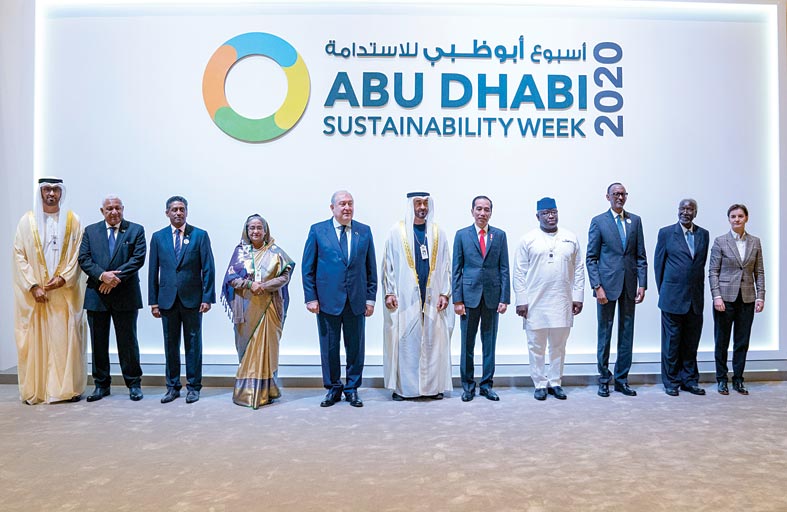 محمد بن زايد: نتطلع إلى المستقبل بمزيد من الإصرار والثقة لتحقيق الأفضل لأجيالنا القادمة والبشرية جمعاء