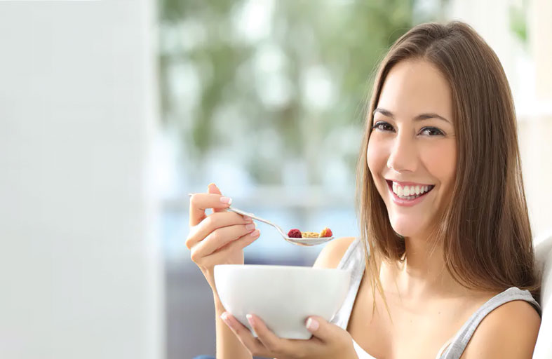 الشوفان بين الغذاء والوقاية.. كيف يعزز صحة الأمعاء والعظام؟