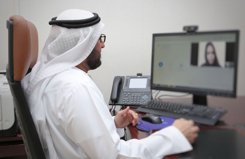 دائرة القضاء في أبوظبي تعقد جلسات التوجيه الأسري عبر الاتصال المرئي