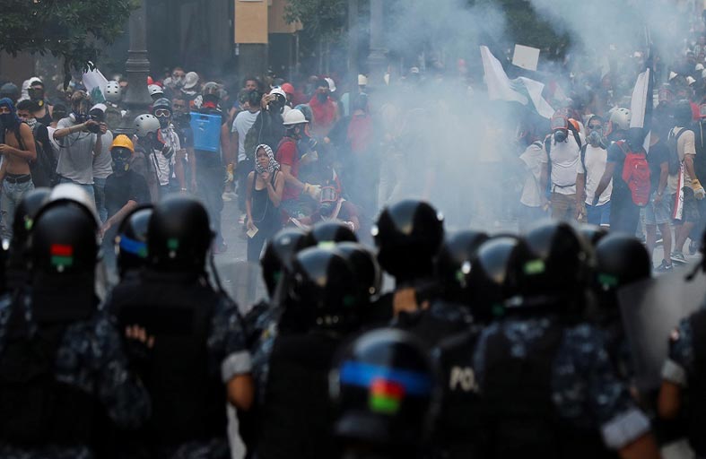 «العفو الدولية» تندّد  بقمع التظاهرات في لبنان