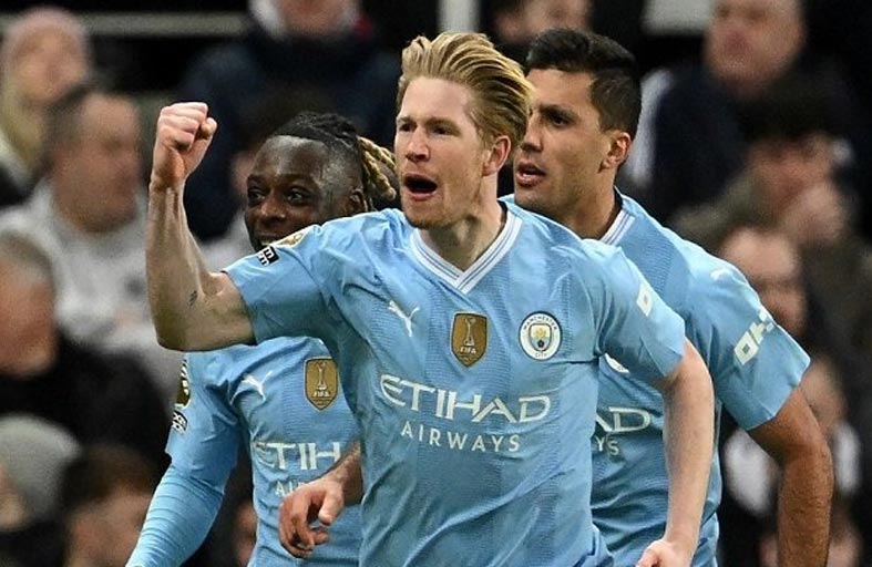 دي بروين يفتح باب الانتقال إلى الدوري السعودي