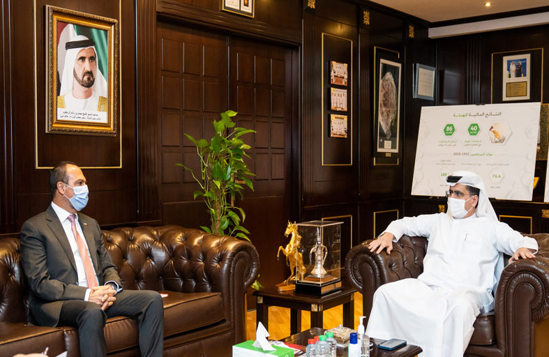 سفير تشيلي يطلع على مشروعات هيئة كهرباء ومياه دبي