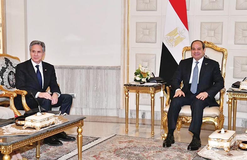 السيسي يلتقي بلينكن ويدعو للوقف الفوري لإطلاق النار في غزة