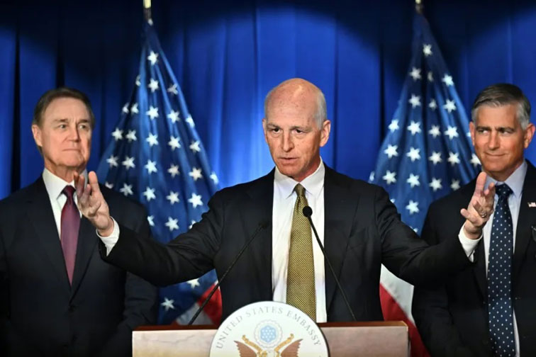 نائب أميركي يحذّر من خطر «سوء تفاهم» عسكري مع الصين 