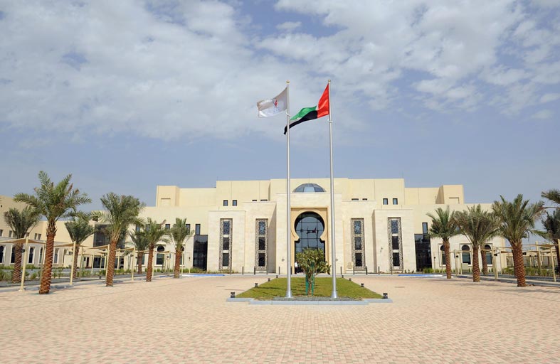 موظفات المركز الوطني للتأهيل يناقشن تحديات وفرص العمل مع مرضى الإدمان