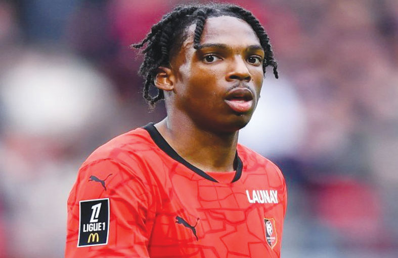 ليفربول ينافس تشيلسي وبايرن ميونخ على نجم الدوري الفرنسي