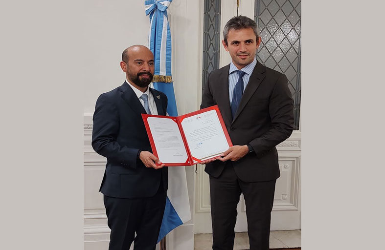 سفير الإمارات يسلم رئيس النواب الأرجنتيني رسالة تهنئة من رئيس الوطني الاتحادي