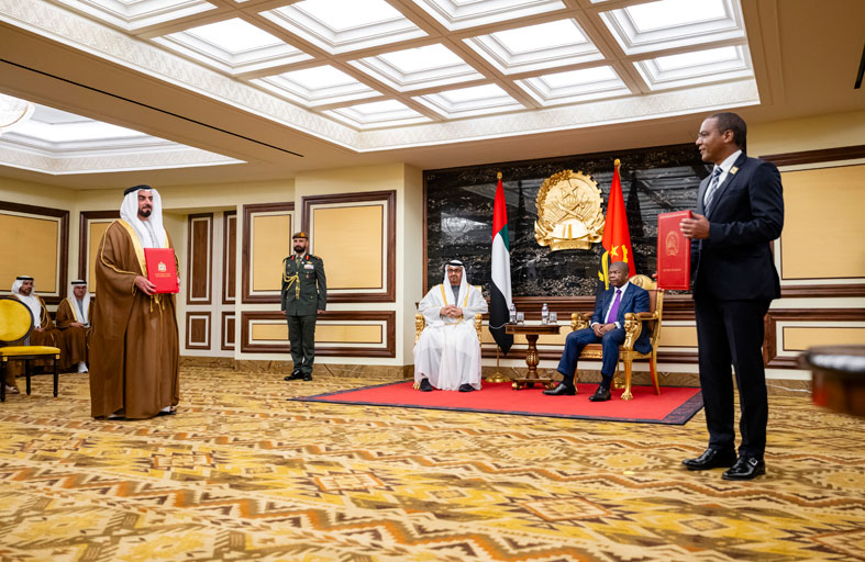 رئيس الدولة ورئيس أنغولا يشهدان تبادل اتفاقية الشراكة الاقتصادية الشاملة وإعلان عدد من مذكرات التفاهم والاتفاقيات بين البلدين 