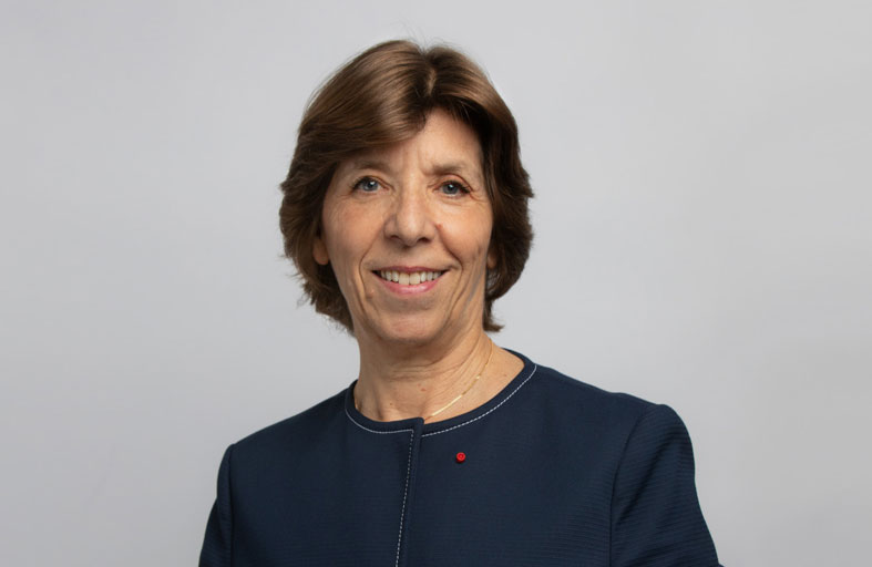 السلطات الإيرانية تعتقل خمسة فرنسيين