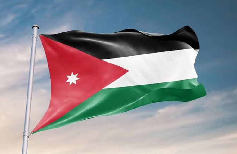  الجيش الأردني يسقط 8 صواريخ إيرانية استهدفت أراضي المملكة