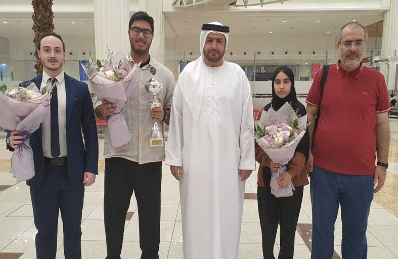 استقبال حافل لبعثة العين للشطرنج بعد الفوز باللقب في «مهرجان كان»
