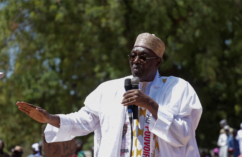  زعيم المعارضة في الكاميرون يرفض الاعتراف بفوز بيا