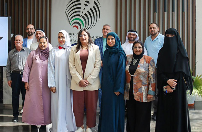 جمعية الصحفيين الإماراتية تنظم ورشة حول التكامل بين الذكاء البشري والذكاء الاصطناعي 