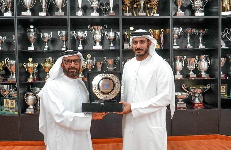 محمد بن سلطان بن خليفة يشيد بجهود نادي الفجيرة الدولي للرياضات البحرية في رعاية الموهوبين
