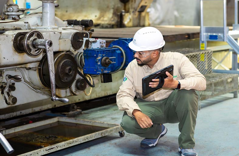 هيئة البيئة - أبوظبي تغلق منشأة صناعية عن العمل لمخالفتها القوانين