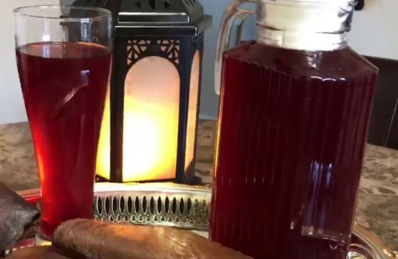«الحلو المر».. مشروب السودانيين الأول في رمضان 