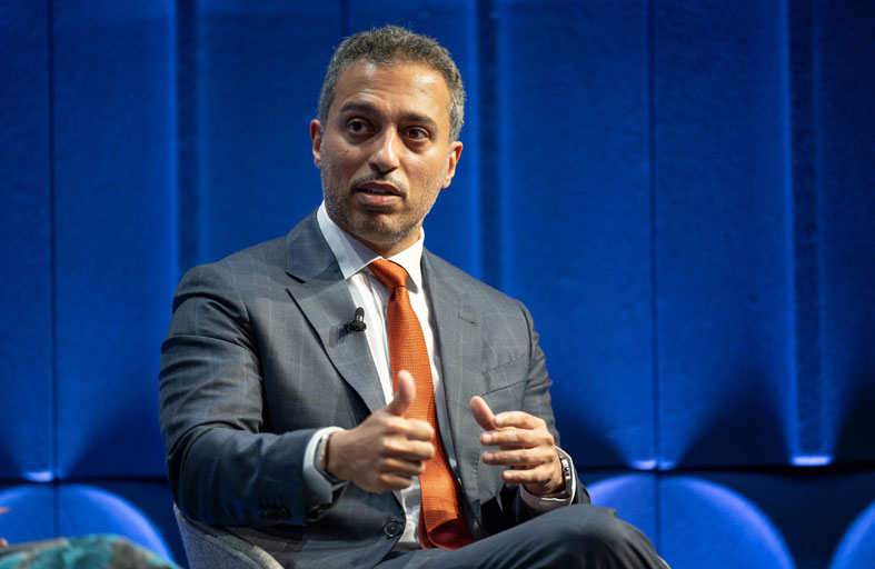 دافوس 2025..أحمد بالهول الفلاسي : تكاتف الجهود الدولية ضرورة ملحة لاستكشاف الفضاء