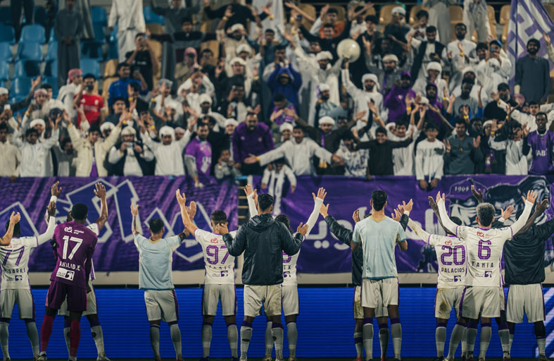 النواخذة يصطاد نسور الخور بحراً وجواً ويغادر القاع 