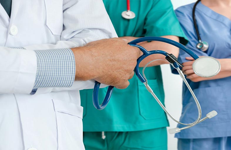 140 % زيادة في الكادر الطبي بالإمارات خلال 10 سنوات