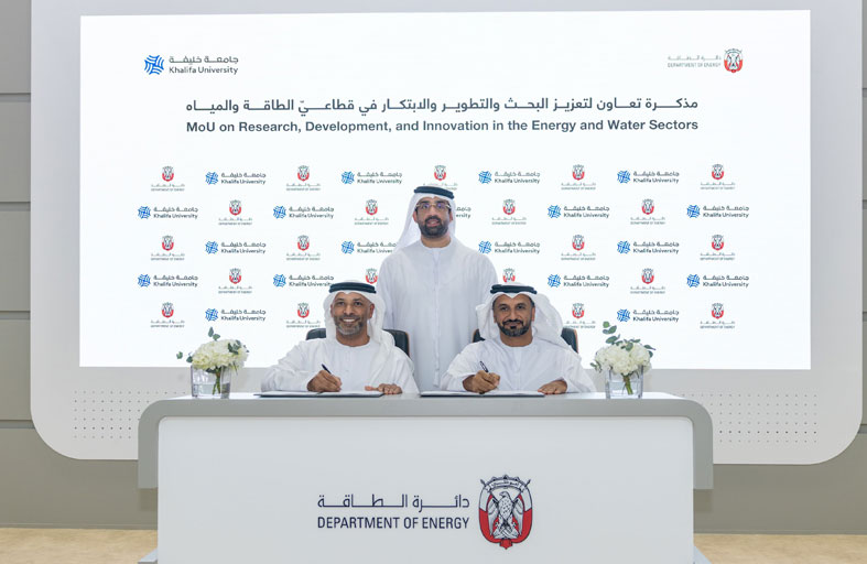 تفاهم بين دائرة الطاقة و«جامعة خليفة» لتعزيز التعاون في قطاعي المياه والطاقة