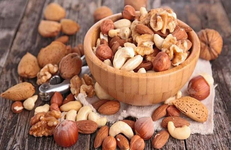 طبيبة تحدد كمية المكسرات التي يمكن تناولها في اليوم